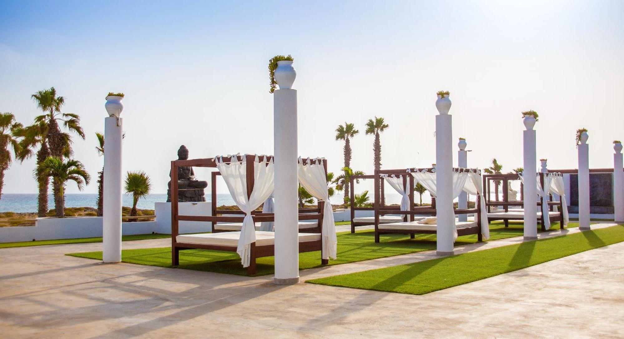 Hotel Livvo Budha Beach Santa Maria Exterior foto